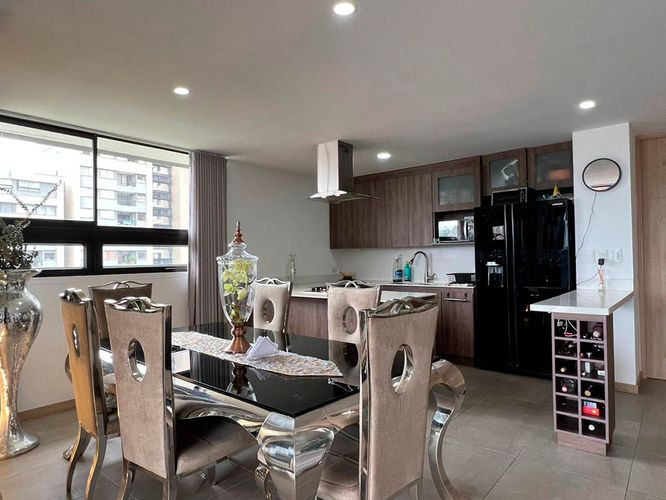 Apartamento de 3 alcobas en venta en Llano Grande, Rionegro, 153 m² · foto 3 de 16
