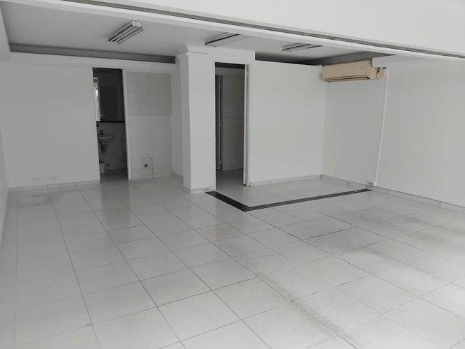 Local en arriendo en El Poblado, Medellín, 42 m² · foto 5 de 8