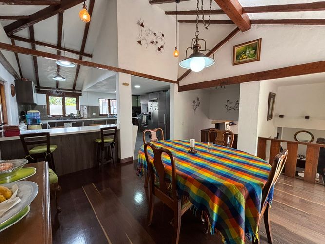 Casa de 3 alcobas en venta en Lindaraja, Bogotá, 180 m² · foto 8 de 24