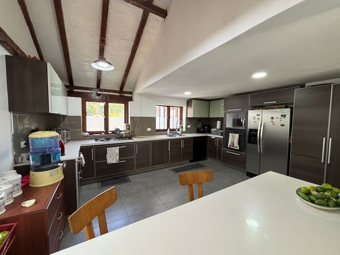 Casa de 3 alcobas en venta en Lindaraja, Bogotá, 180 m² · foto 9 de 24