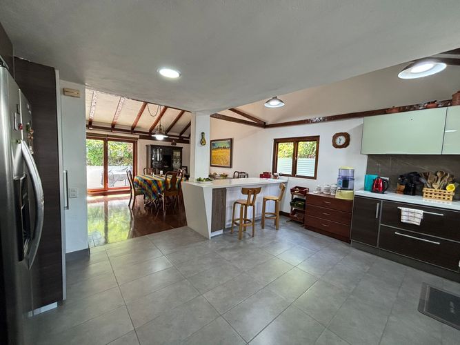 Casa de 3 alcobas en venta en Lindaraja, Bogotá, 180 m² · foto 10 de 24
