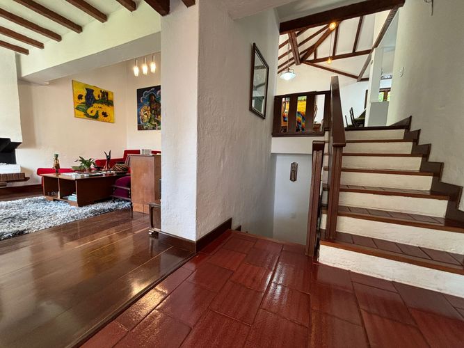 Casa de 3 alcobas en venta en Lindaraja, Bogotá, 180 m² · foto 17 de 24