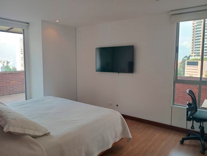 Apartamento de 3 alcobas en arriendo en El Poblado, Medellín, 118 m² · foto 9 de 18