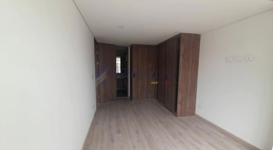 Apartamento de 2 alcobas en venta en Quinta Paredes, Bogotá, 81 m² · foto 4 de 24