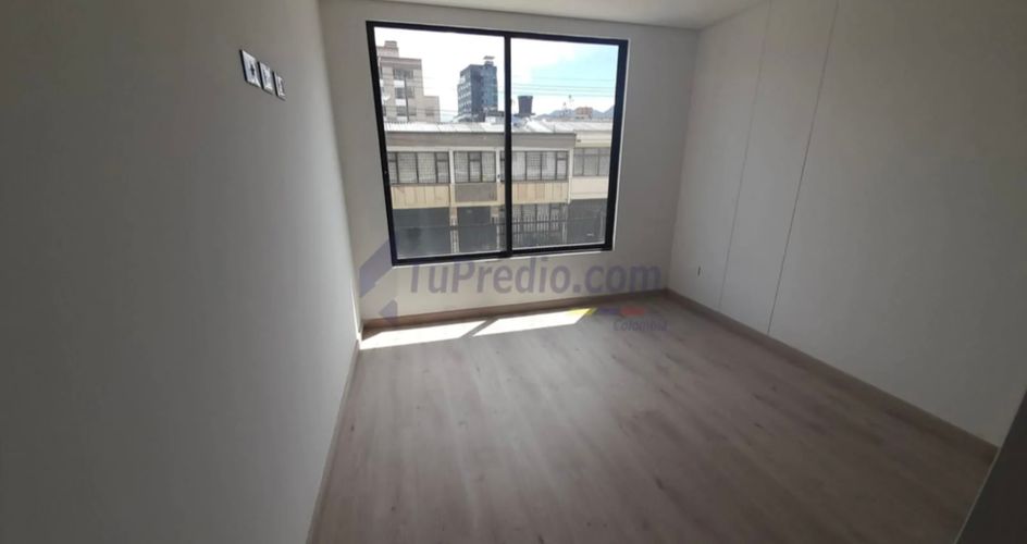 Apartamento de 2 alcobas en venta en Quinta Paredes, Bogotá, 81 m² · foto 18 de 24