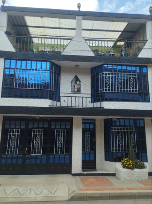 Casa en venta en Villa Paola, Funza, 252 m² · foto 10 de 11