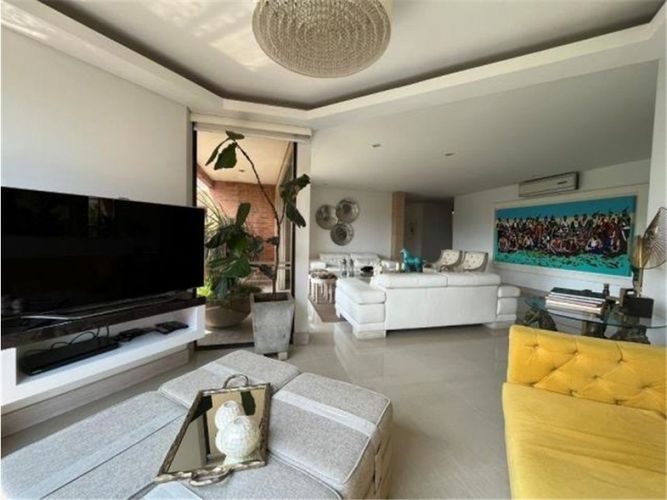 Apartamento de 4 alcobas en venta en Aguacatal, Cali, 330 m² · foto 5 de 17