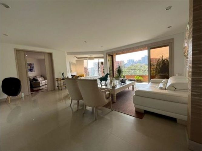 Apartamento de 4 alcobas en venta en Aguacatal, Cali, 330 m² · foto 7 de 17