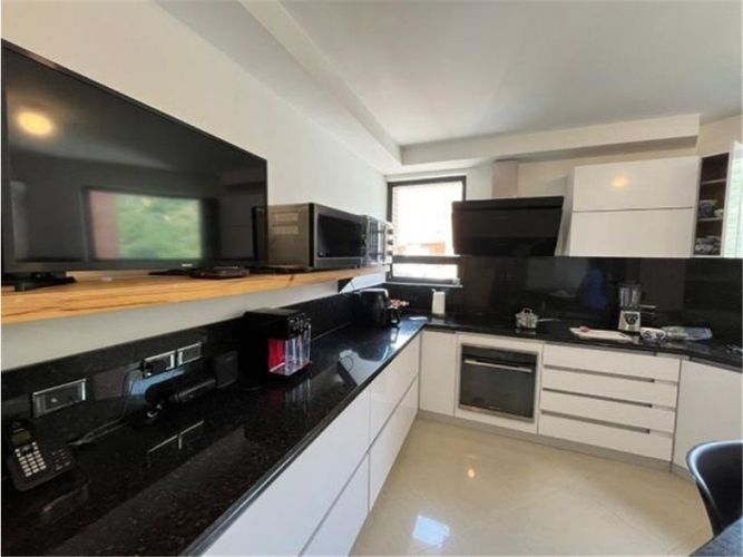 Apartamento de 4 alcobas en venta en Aguacatal, Cali, 330 m² · foto 8 de 17