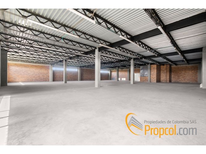 Apartaestudio en venta en Fontibon, Bogotá, 773 m² · foto 5 de 6