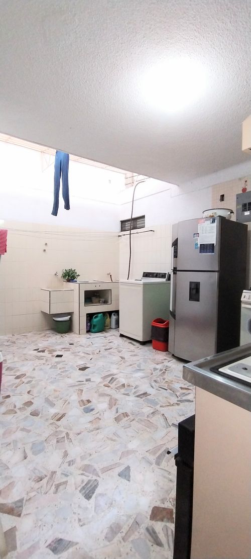 Casa de 10 alcobas en venta en Mayapan Las Vegas, Cali, 450 m² · foto 2 de 24
