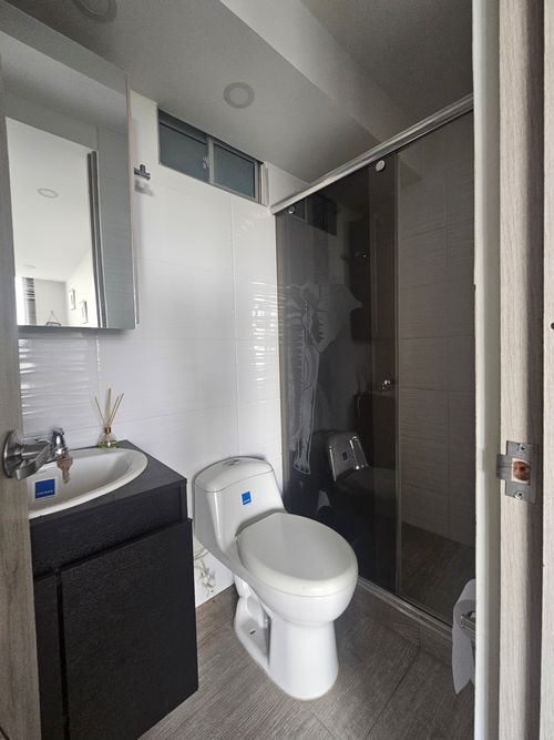 Apartamento de 2 alcobas en venta en Altos De Alcatraz, Girardot, 58 m² · foto 5 de 23