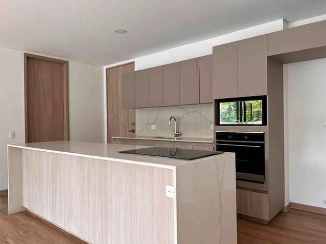 Apartamento de 3 alcobas en venta en El Porvenir, Rionegro, 166 m² · foto 2 de 14