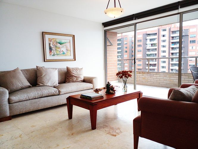 Apartamento de 3 alcobas en venta en El Poblado, Medellín, 148 m² · foto 1 de 20