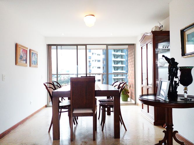 Apartamento de 3 alcobas en venta en El Poblado, Medellín, 148 m² · foto 2 de 20