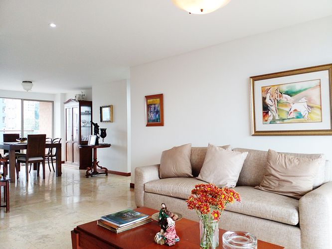 Apartamento de 3 alcobas en venta en El Poblado, Medellín, 148 m² · foto 3 de 20