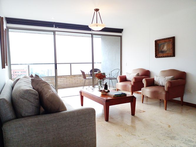 Apartamento de 3 alcobas en venta en El Poblado, Medellín, 148 m² · foto 4 de 20