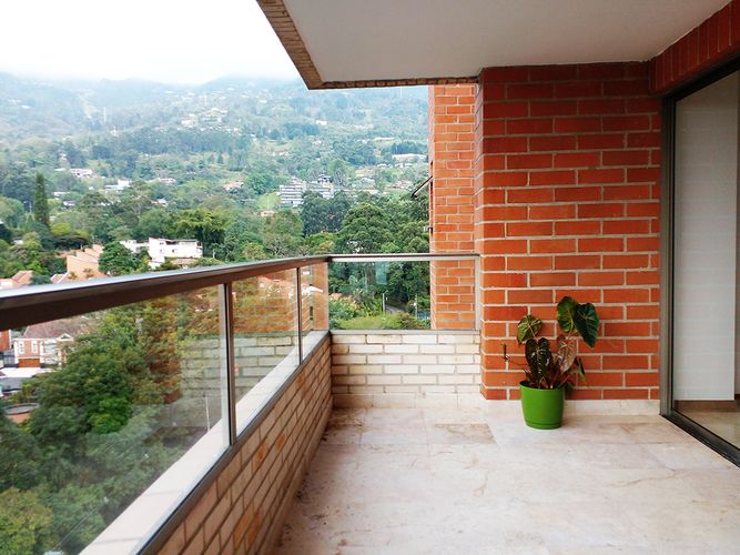 Apartamento de 3 alcobas en venta en El Poblado, Medellín, 148 m² · foto 19 de 20