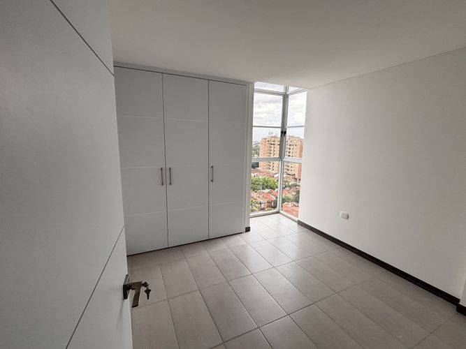 Apartamento de 3 alcobas en venta en Seminario, Cali, 110 m² · foto 13 de 19