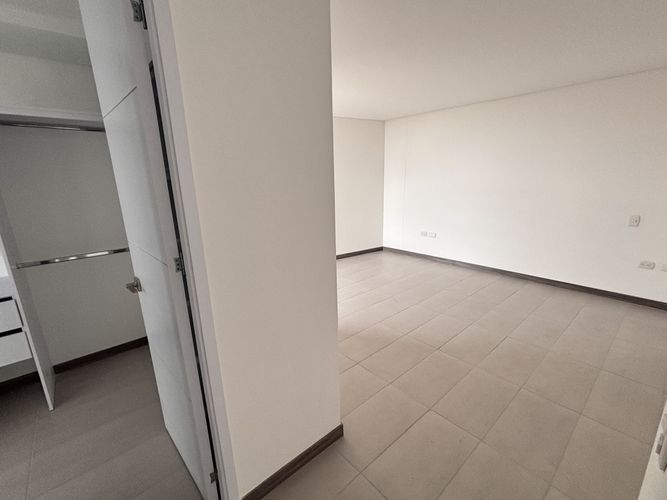 Apartamento de 3 alcobas en venta en Seminario, Cali, 110 m² · foto 14 de 19