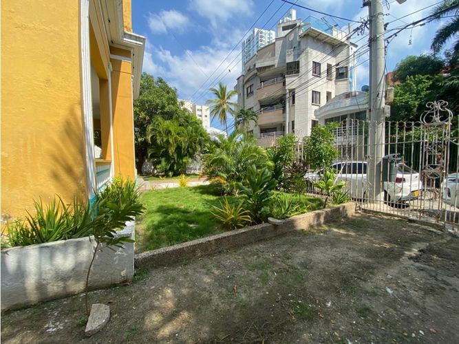 Casa de 9 alcobas en venta en Manga, Cartagena, 402 m² · foto 2 de 18