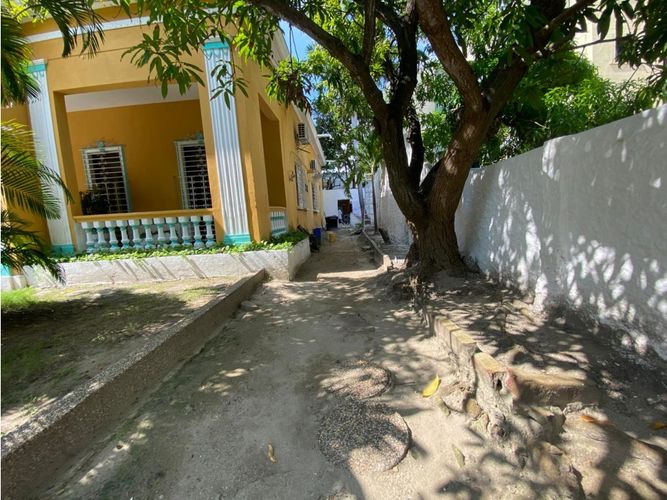 Casa de 9 alcobas en venta en Manga, Cartagena, 402 m² · foto 6 de 18