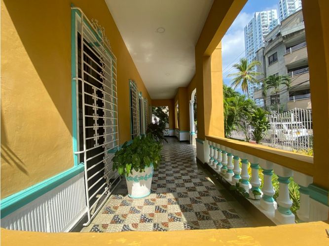 Casa de 9 alcobas en venta en Manga, Cartagena, 402 m² · foto 8 de 18