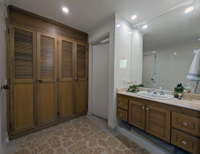 Apartamento de 4 alcobas en venta en El Poblado, Medellín, 223 m² · foto 15 de 24