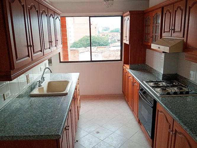 Apartamento de 3 alcobas en arriendo en Laureles, Medellín, 150 m² · foto 8 de 17