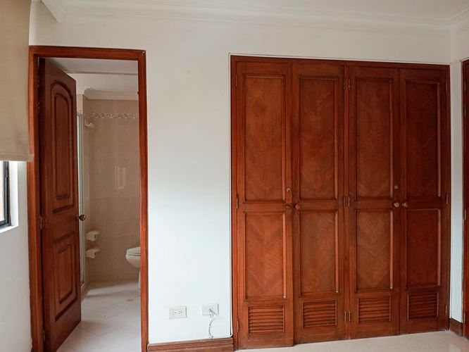 Apartamento de 3 alcobas en arriendo en Laureles, Medellín, 150 m² · foto 11 de 17