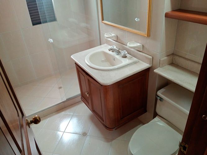 Apartamento de 3 alcobas en arriendo en Laureles, Medellín, 150 m² · foto 15 de 17