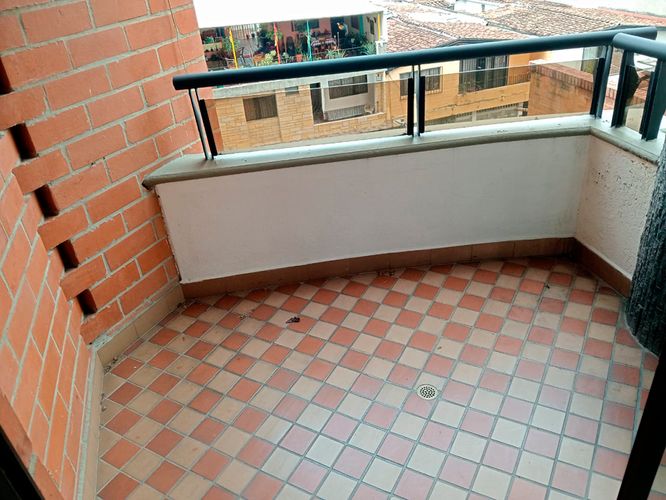 Apartamento de 3 alcobas en arriendo en Laureles, Medellín, 150 m² · foto 17 de 17