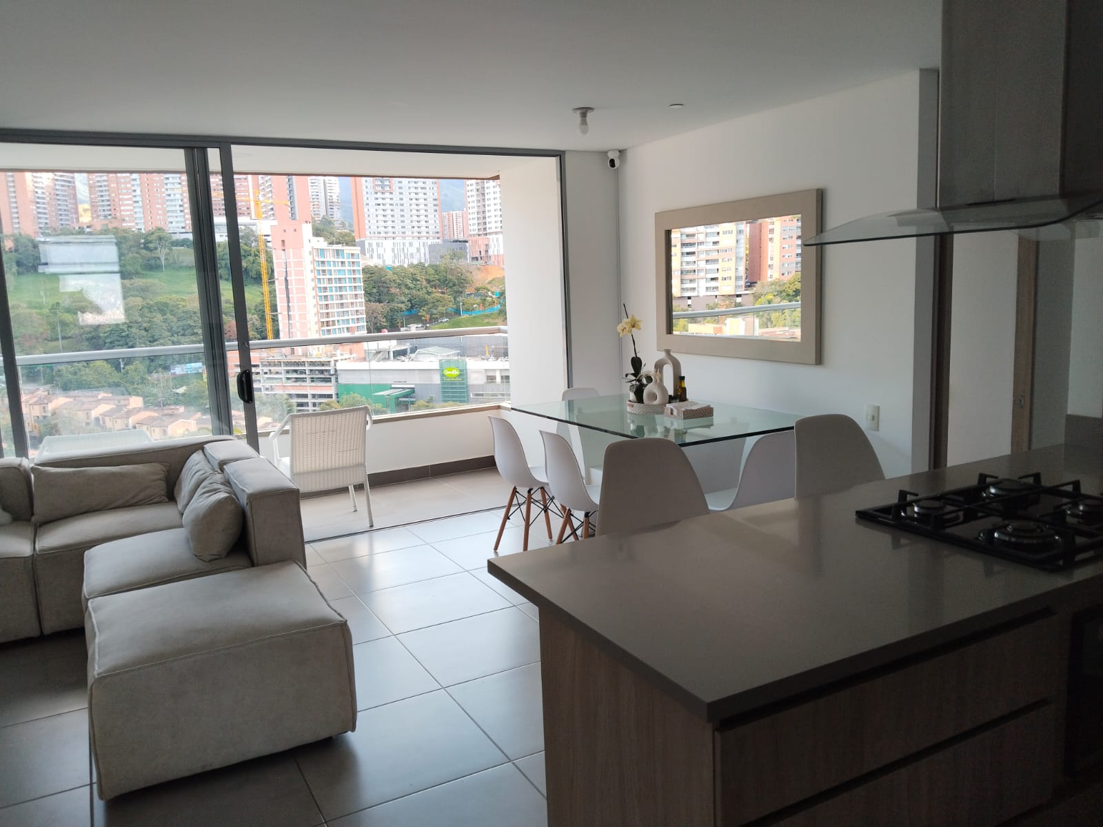 Apartamento en venta en Loma Del Chocho, Envigado · foto 6 de 10
