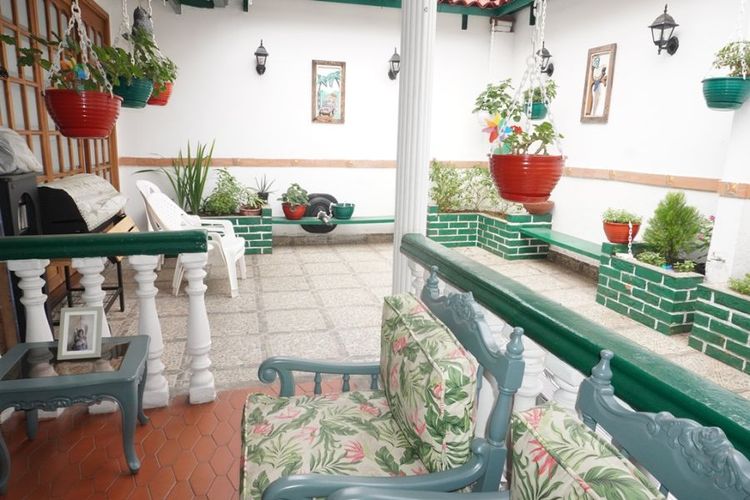 Casa de 4 alcobas en venta en Urbanizacion La Merced, Cali, 180 m² · foto 2 de 18