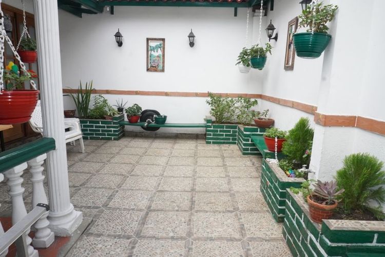 Casa de 4 alcobas en venta en Urbanizacion La Merced, Cali, 180 m² · foto 3 de 18