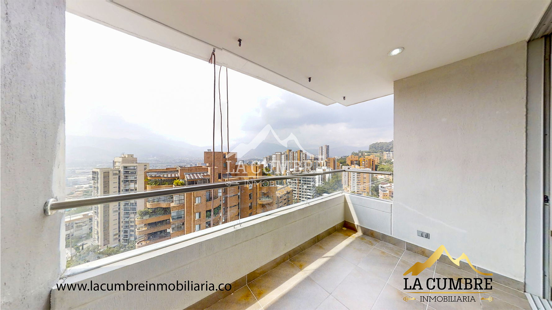 Apartamento en arriendo en Lalinde, Medellín · foto 5 de 17