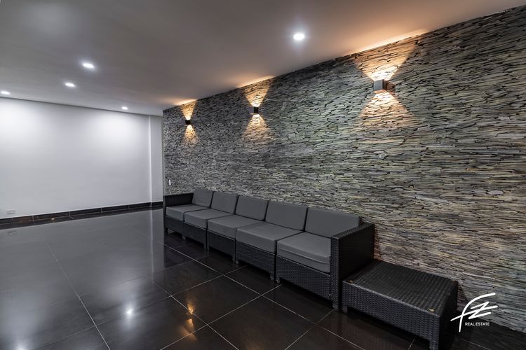 Casa de 5 alcobas en venta en San Lucas, Medellín, 550 m² · foto 15 de 24
