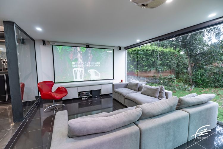 Casa de 5 alcobas en venta en San Lucas, Medellín, 550 m² · foto 17 de 24