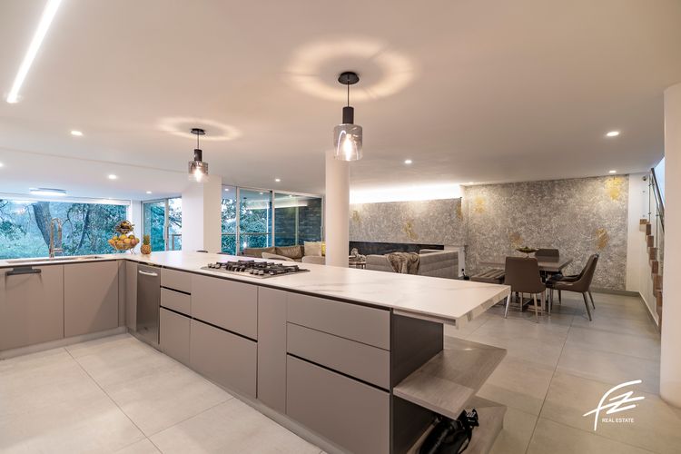 Casa de 5 alcobas en venta en San Lucas, Medellín, 550 m² · foto 19 de 24