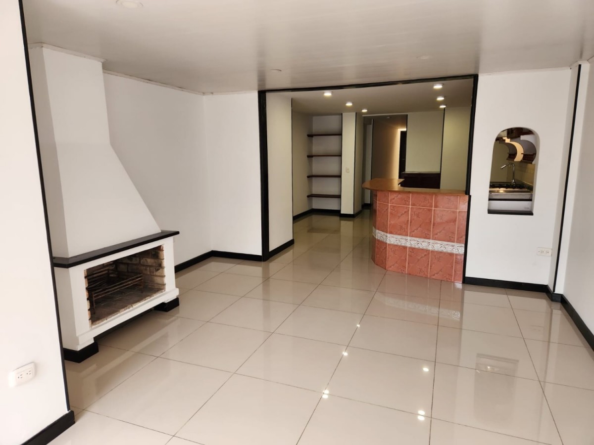 Casa en venta en Cerros De Suba, Bogotá · foto 18 de 24