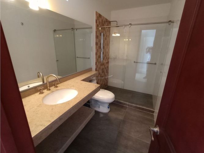 Casa de 5 alcobas en venta en Girardot, Ricaurte, 360 m² · foto 23 de 24
