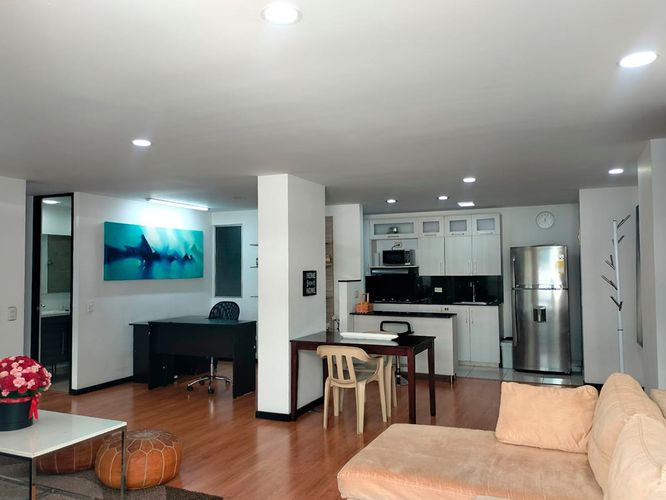 Apartamento de 2 alcobas en arriendo en El Poblado, Medellín, 84 m² · foto 4 de 17