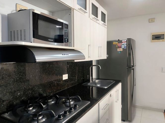 Apartamento de 2 alcobas en arriendo en El Poblado, Medellín, 84 m² · foto 6 de 17