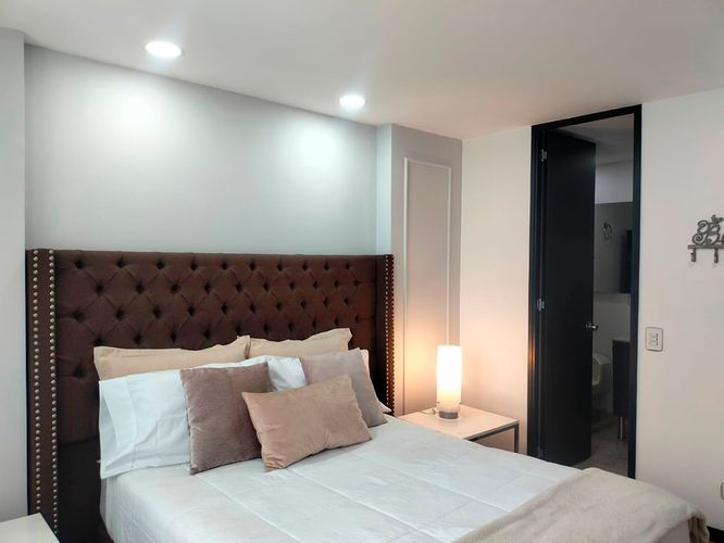 Apartamento de 2 alcobas en arriendo en El Poblado, Medellín, 84 m² · foto 13 de 17