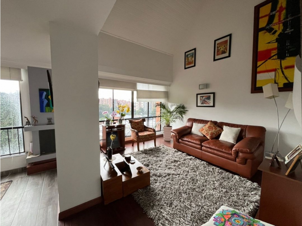 Apartamento en venta en Country Club, Bogotá · foto 2 de 17