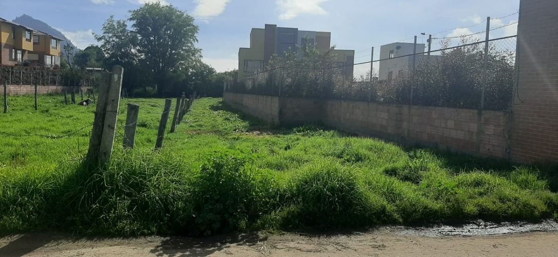Lote en venta en Cota, 841 m² · foto 8 de 9