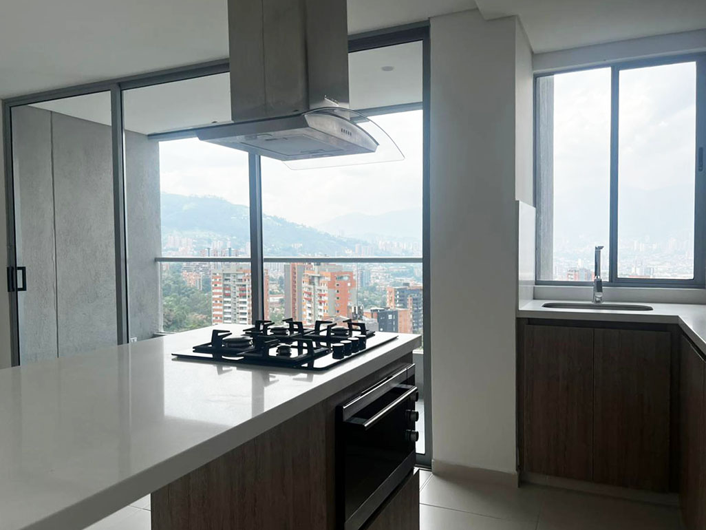 Apartamento en arriendo en Loma Del Esmeraldal, Envigado · foto 6 de 17