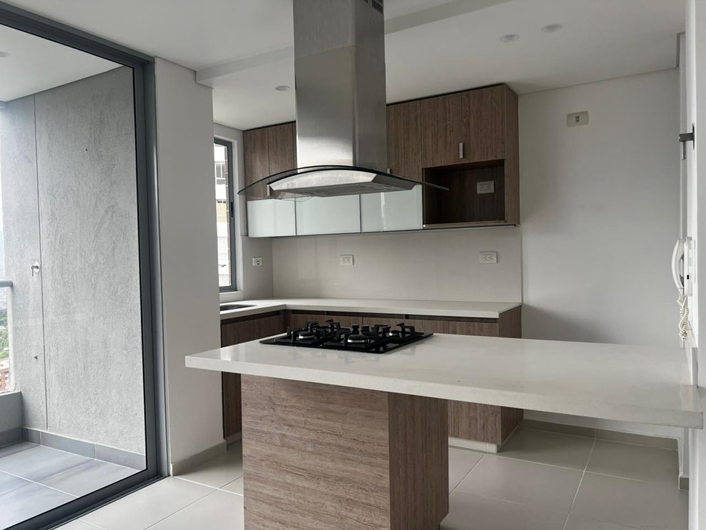 Apartamento en arriendo en Loma Del Esmeraldal, Envigado · foto 7 de 17