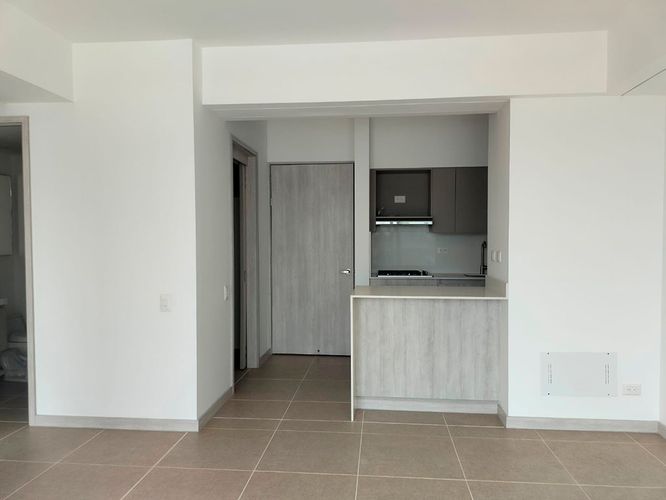 Apartamento de 2 alcobas en arriendo en El Poblado, Medellín, 64 m² · foto 3 de 17