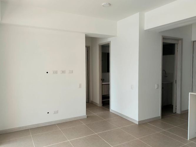 Apartamento de 2 alcobas en arriendo en El Poblado, Medellín, 64 m² · foto 7 de 17